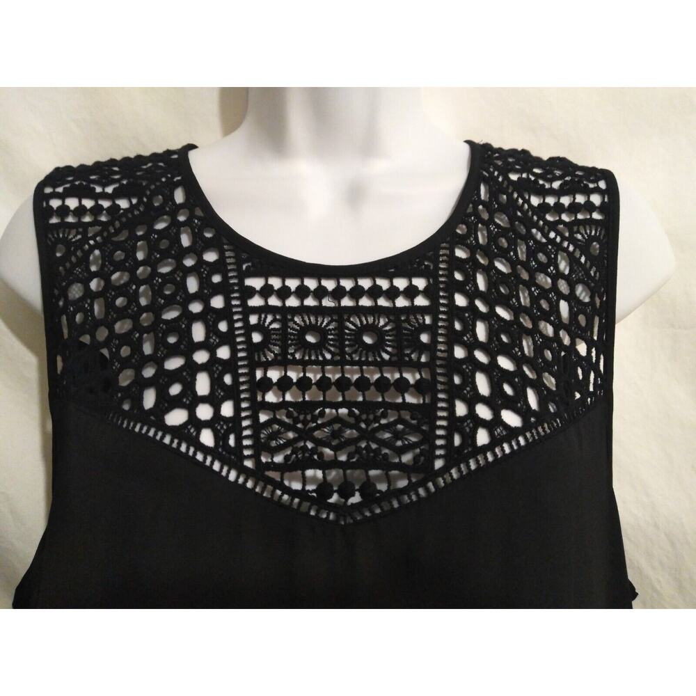 DR2 Size M Sleeveless Black Lace A-line Shift Dress